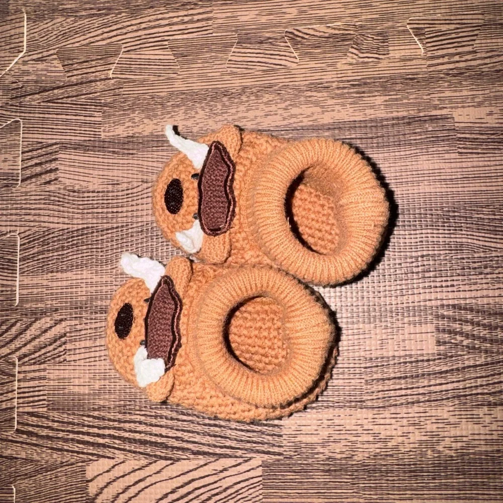 Adorable Brown Knit Buffalo Shoes